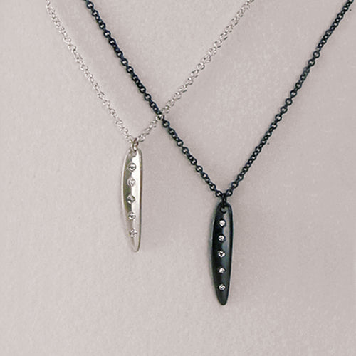 tiny long leaf